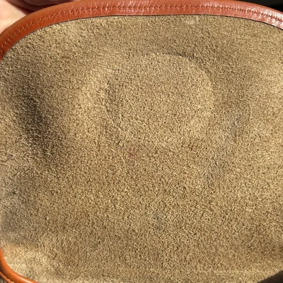 Vintage Dooney & Bourke Essex Flap Crossbody Taupe & British Tan Trim - Picture 14 of 16